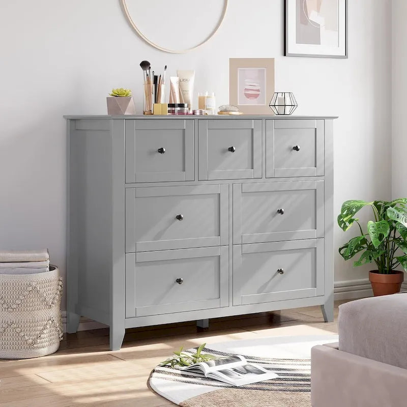 Commode moderne à 7 tiroirs avec glissières silencieuses et finition résistante aux rayures