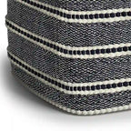 Pouf carré tressé, bleu marine et blanc, en polyester recyclé résistant à l'eau et aux UV
