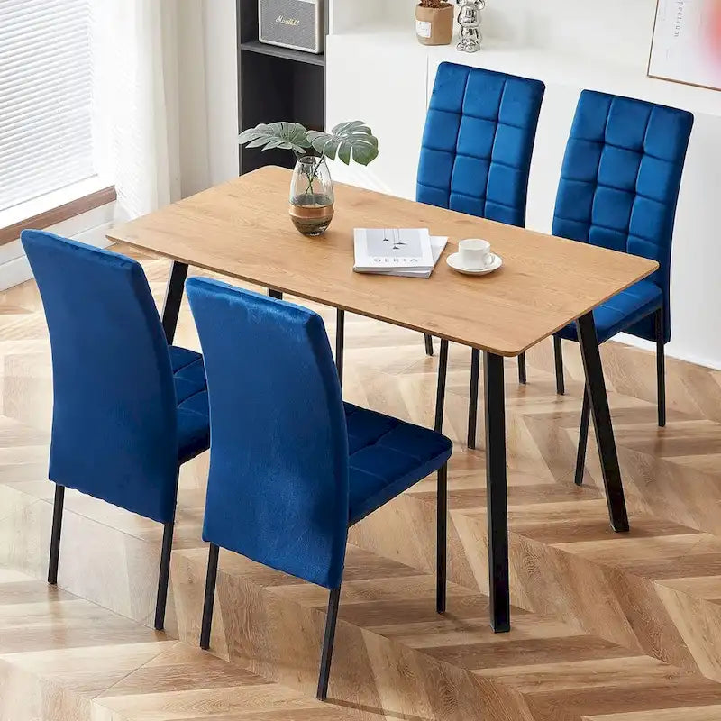 Chaise de salle à manger en velours à dossier haut avec design en queue d'hirondelle et pieds en métal doré