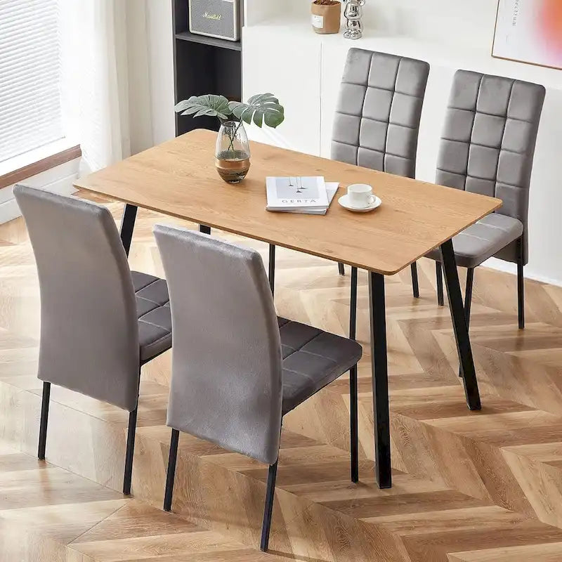 Chaise de salle à manger en velours à dossier haut avec design en queue d'hirondelle et pieds en métal doré