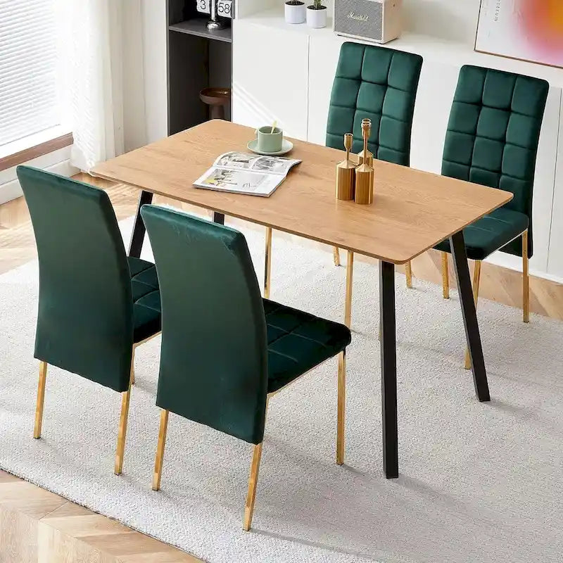 Chaise de salle à manger en velours à dossier haut avec design en queue d'hirondelle et pieds en métal doré