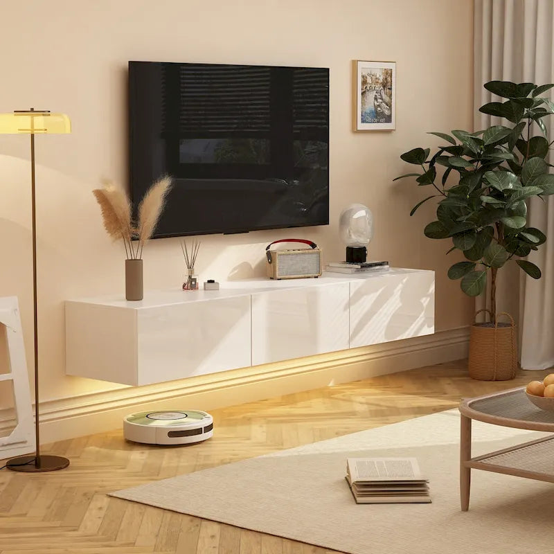 Chaise de salle à manger capitonnée en velours à dossier haut avec pieds en métal doré