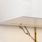 Chaise de salle à manger capitonnée en velours à dossier haut avec pieds en métal doré