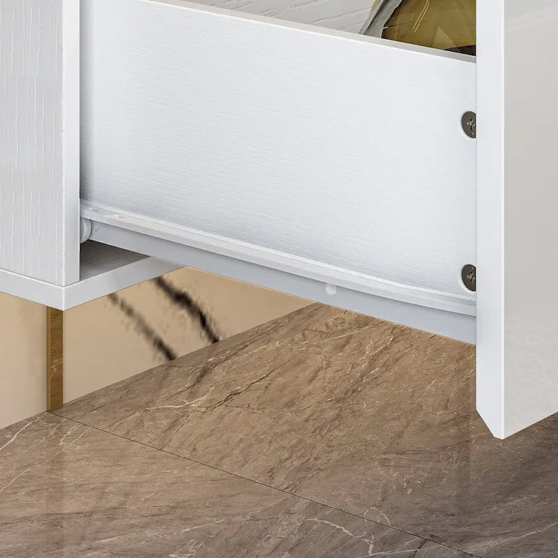 Chaise de salle à manger capitonnée en velours à dossier haut avec pieds en métal doré